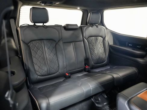 Used 2022 Jeep Grand Wagoneer Series III w/ Rear Seat Video Group 1 AWD/4WD image 40