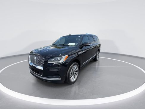 Used 2022 Lincoln Navigator L Reserve AWD/4WD image 4