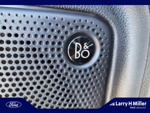 New 2024 Ford Escape SE w/ PHEV Premium Package image 16