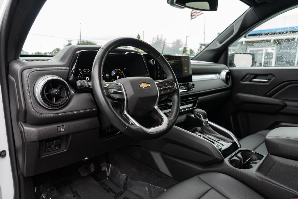 Used 2024 Chevrolet Colorado LT w/ LT Convenience Package III AWD/4WD image 24