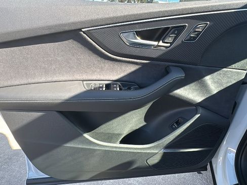 New 2026 Audi SQ7 Premium Plus AWD/4WD image 12
