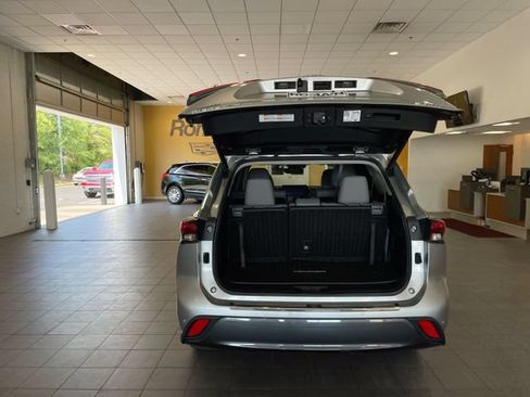 Used 2021 Toyota Highlander Limited AWD/4WD image 20