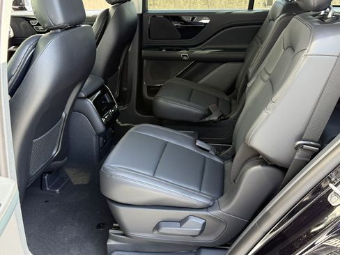 New 2026 Lincoln Aviator AWD image 20