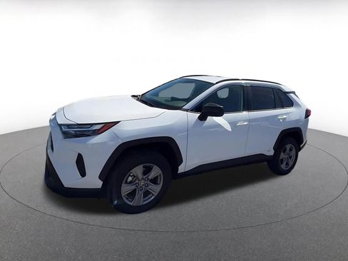 Used 2025 Toyota RAV4 LE image 8