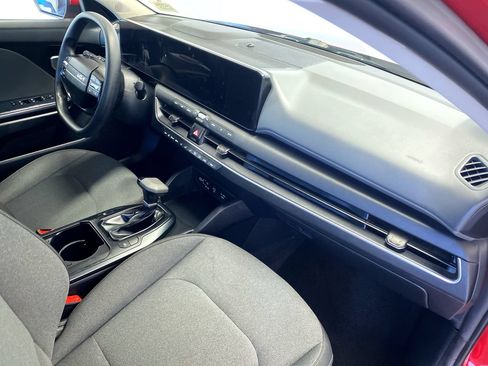 Certified 2025 Kia K4 FWD image 29