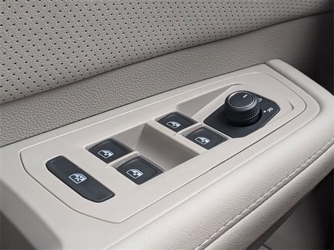 New 2026 Volkswagen Atlas SE image 27