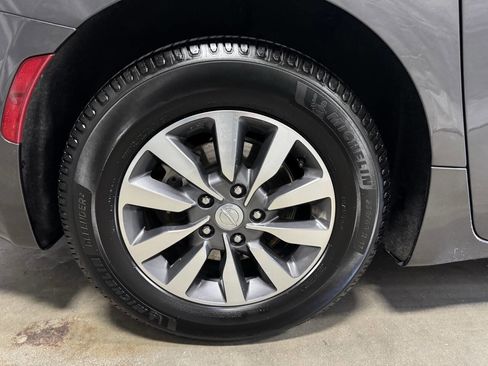 Used 2020 Chrysler Pacifica Limited w/ Advanced Safetytec Group image 15