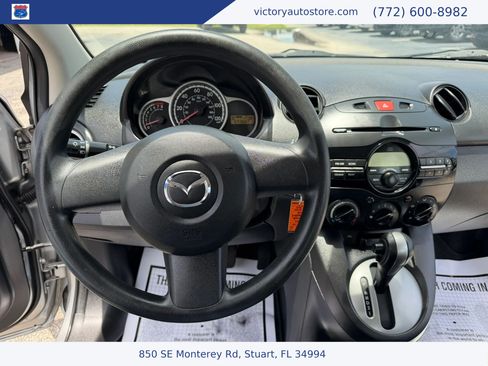Used 2012 MAZDA MAZDA2 Sport FWD image 19