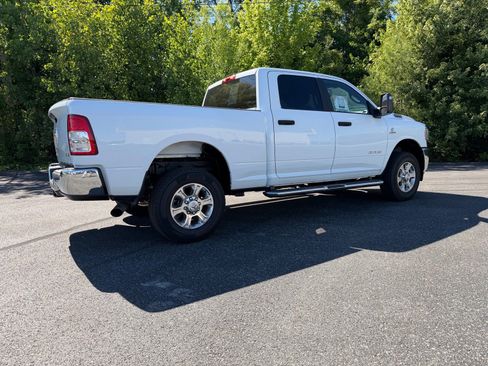 Used 2024 RAM 2500 Big Horn AWD/4WD image 25