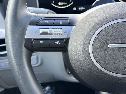 Certified 2025 Hyundai Tucson SEL image 9