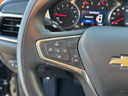 Used 2023 Chevrolet Equinox LT image 18