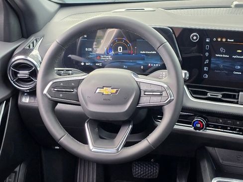 New 2026 Chevrolet Equinox LT w/ Convenience Package II image 14