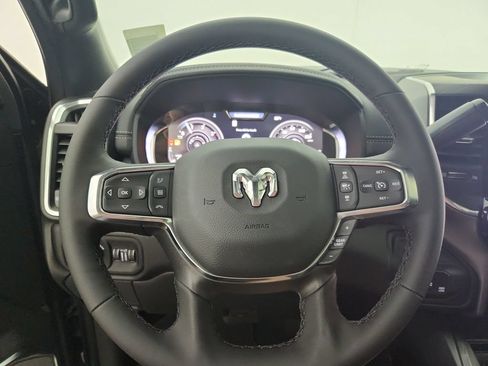 New 2026 RAM 2500 Laramie AWD/4WD image 13