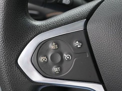 Used 2021 Chevrolet Traverse LS AWD/4WD image 18