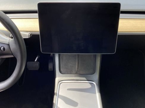 Used 2023 Tesla Model Y Long Range AWD/4WD image 22