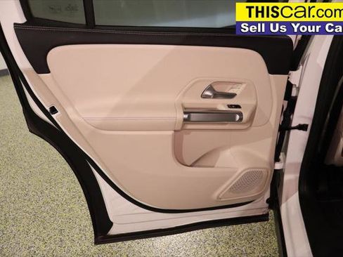 Used 2022 Mercedes-Benz GLB 250 image 26