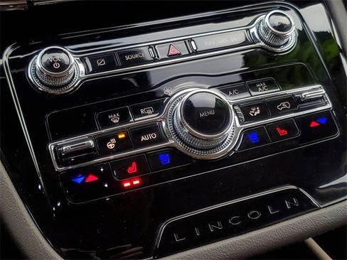 Certified 2022 Lincoln Corsair AWD w/ Equipment Group 101A image 24