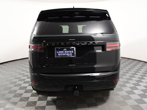 Certified 2025 Land Rover Discovery Dynamic SE image 5