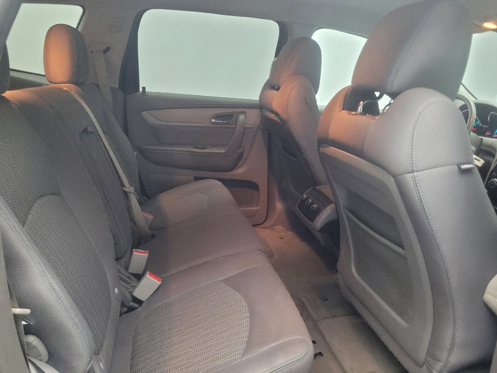 Used 2017 Chevrolet Traverse LT FWD image 19