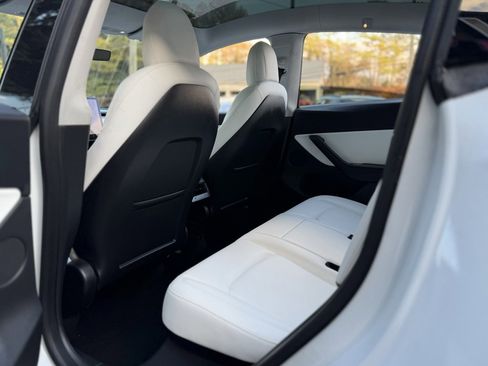 Used 2021 Tesla Model Y Long Range image 29