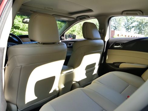 Used 2013 Acura ILX w/ Technology Package image 19