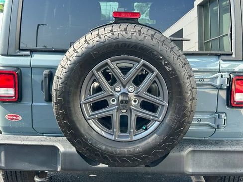 Used 2024 Jeep Wrangler Unlimited Sport AWD/4WD image 16