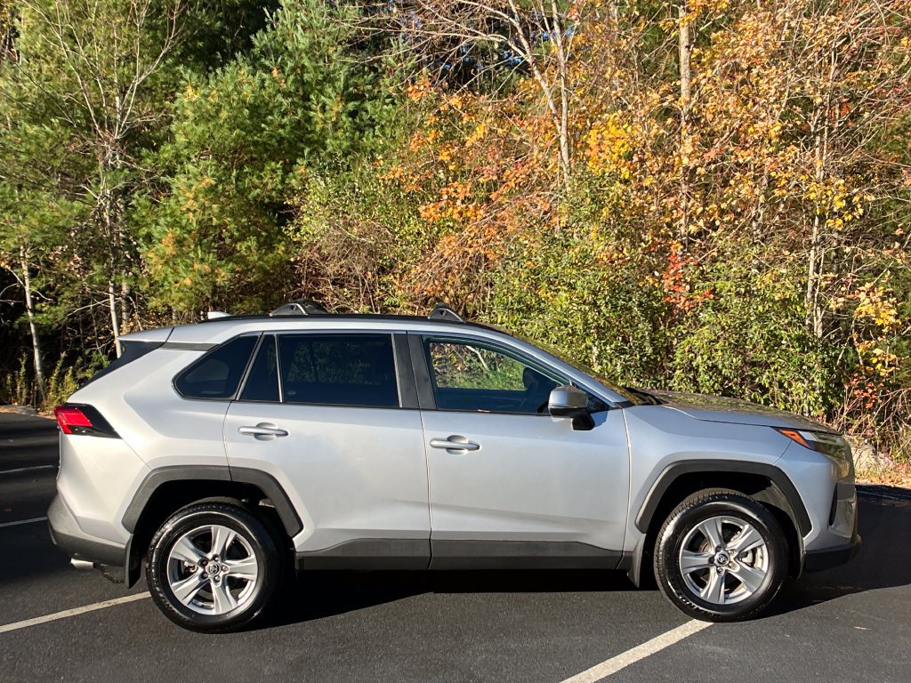 Used 2024 Toyota RAV4 XLE w/ Convenience Package AWD/4WD image 6