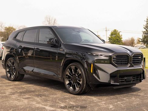 Used 2023 BMW XM image 12