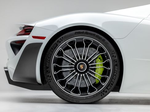 Used 2015 Porsche 918 Spyder AWD/4WD image 55