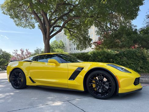 Used 2017 Chevrolet Corvette Z06 RWD image 11