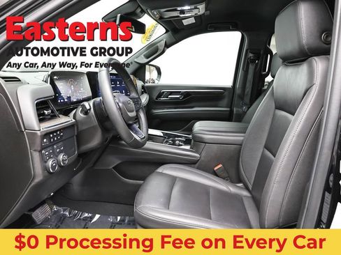Used 2025 Chevrolet Suburban Z71 AWD/4WD image 14