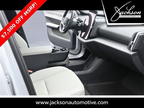 Used 2026 Volvo EX30 Cross Country Ultra image 26