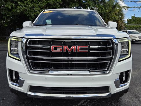 Certified 2021 GMC Yukon XL SLT w/ SLT Premium Package AWD/4WD image 8
