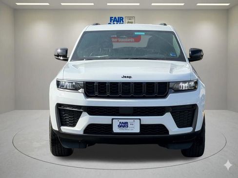 New 2026 Jeep Grand Cherokee Altitude AWD/4WD image 3