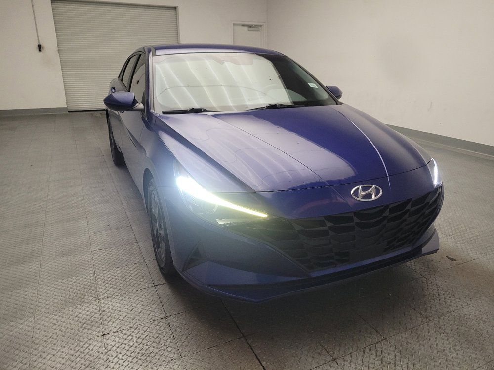 Used 2022 Hyundai Elantra SEL w/ Convenience Package FWD image 14