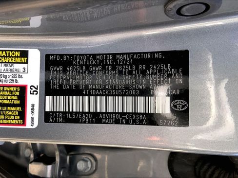 Used 2025 Toyota Camry SE FWD image 33