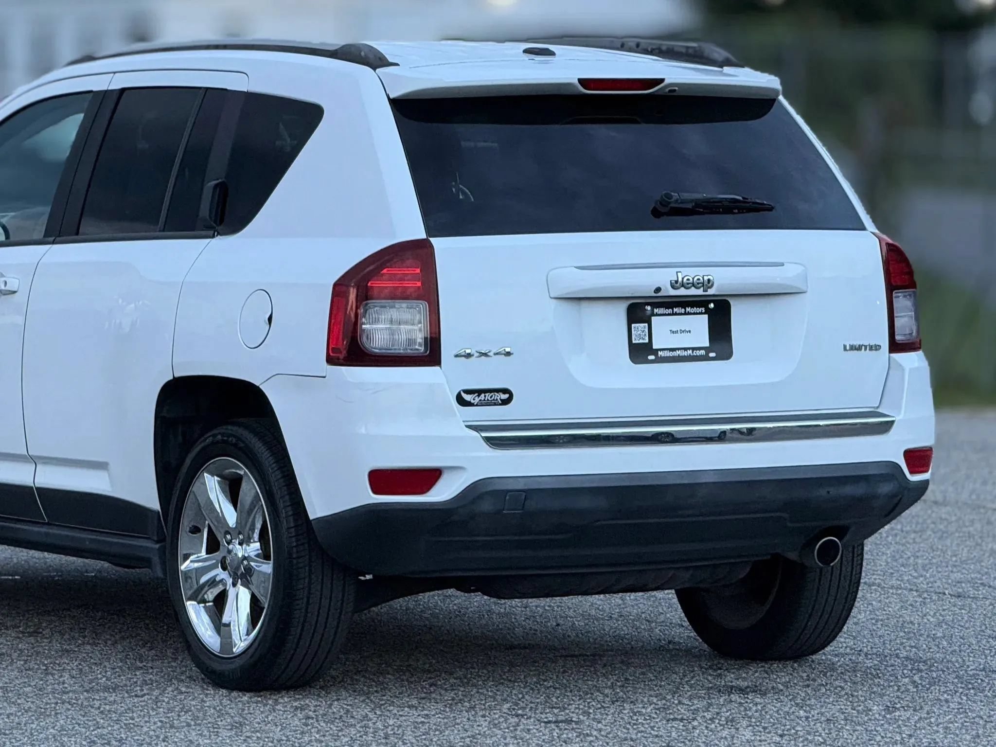 Used 2014 Jeep Compass Limited AWD/4WD image 16