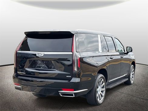 Used 2022 Cadillac Escalade ESV Premium Luxury Platinum image 2