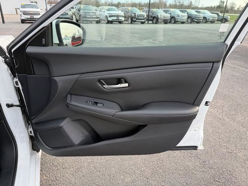 Used 2022 Nissan Sentra SV image 19