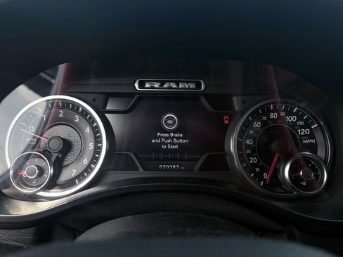 Used 2020 RAM 1500 Big Horn AWD/4WD image 20