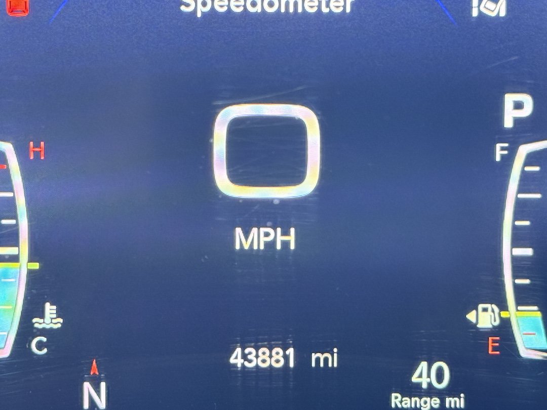 Used 2021 Chrysler Pacifica Touring-L FWD image 15