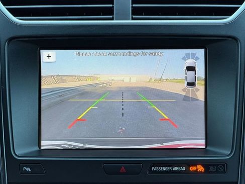 Used 2018 Ford Explorer XLT w/ Equipment Group 202A AWD/4WD image 12