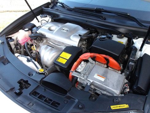 Used 2013 Lexus ES 300h w/ Luxury Pkg image 35