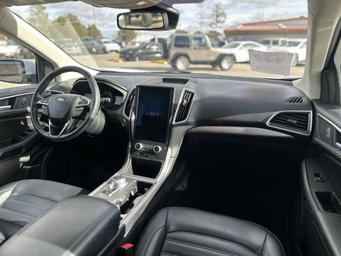 Used 2024 Ford Edge SEL image 16