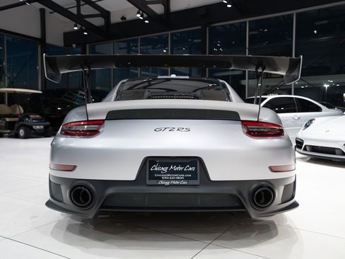 Used 2018 Porsche 911 GT2 RS image 3