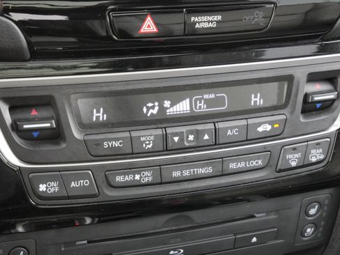 Used 2016 Honda Pilot Elite image 24