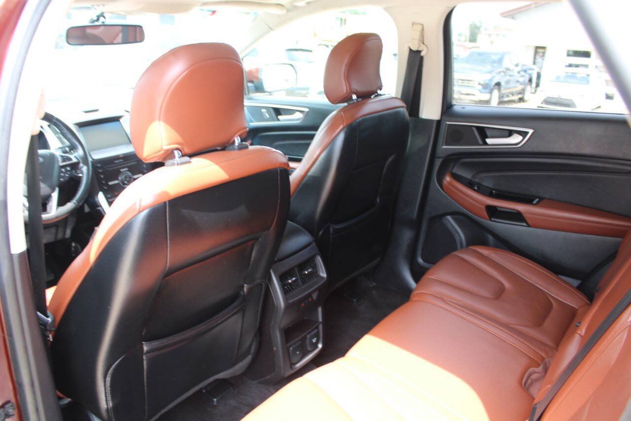 Used 2015 Ford Edge Titanium w/ Equipment Group 301A FWD image 16