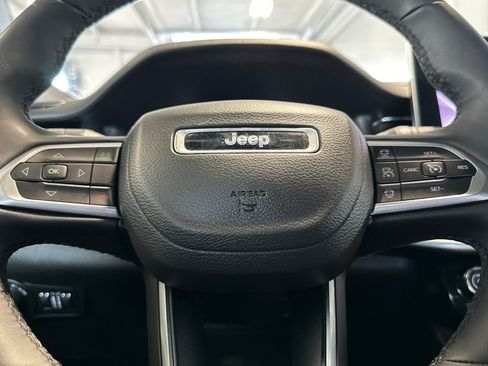 Used 2025 Jeep Compass Limited AWD/4WD image 23
