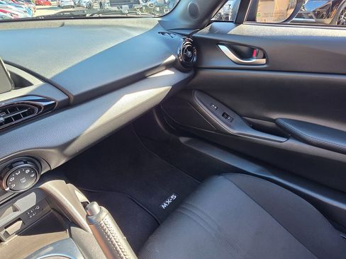 Used 2022 MAZDA MX-5 Miata Sport image 43