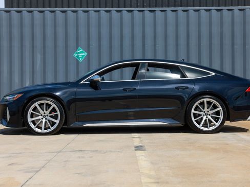 Used 2021 Audi RS 7 Sportback w/ RS 7 Executive Package AWD/4WD image 4